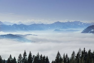 Manzara arka planı, dağlar ve kış 