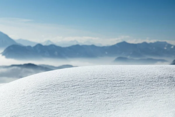 Platz für Ihren Text, wintr Szene, atemberaubende Aussicht auf die Berge — Stockfoto