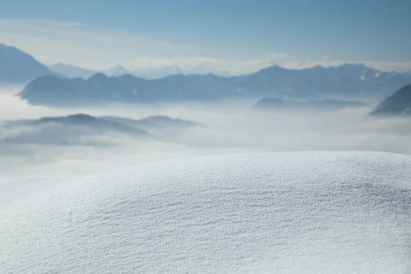 Metinleriniz için dağlar ve kış alanı — Stok fotoğraf