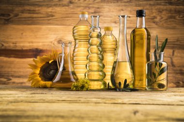 Ayçiçeği, zeytin, kolza yağı gibi sağlıklı yağlar. Pişirme yağları