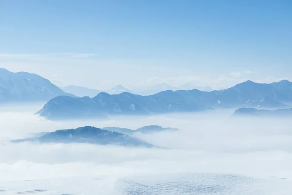 Landskap bakgrund, Berg och vinter — Stockfoto