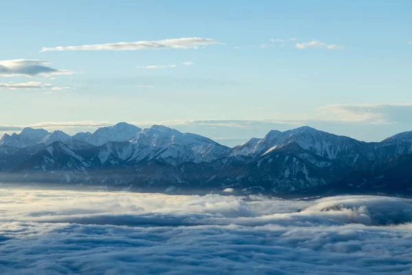 Winterlandschap Prachtig Uitzicht Bergen — Stockfoto