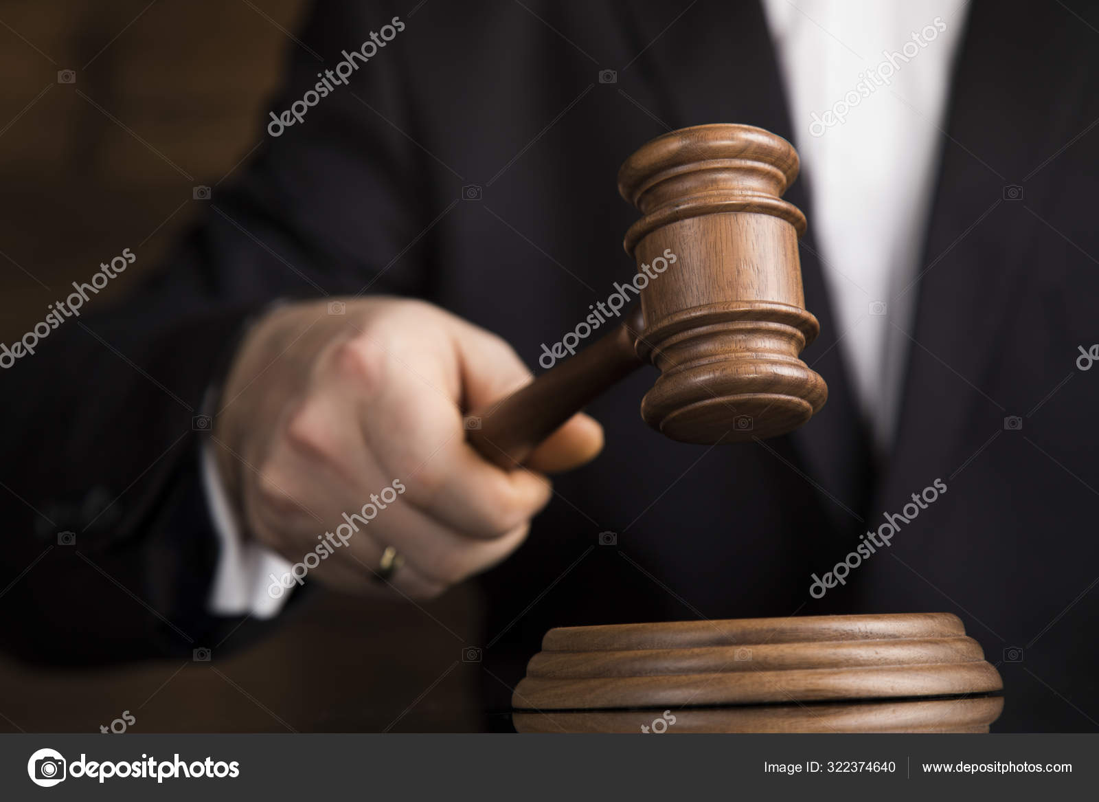 評決写真素材 ロイヤリティフリー評決画像 Depositphotos