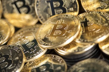 Bitcoin bir kripto para birimi ve dünya çapında ödeme, teknoloji konsepti