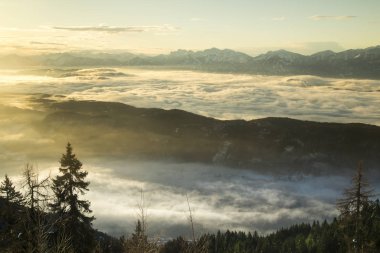 Güzel kış dağ manzarası