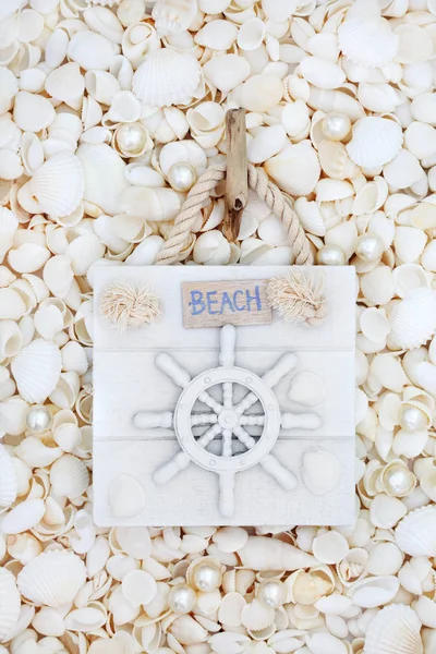 Beach Sign with Shells and Pearls — Stock Photo, Image