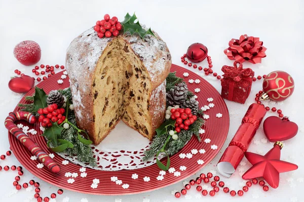 Schokolade Panettone Weihnachtskuchen — Stockfoto