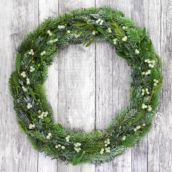 Winter Mistletoe and Fir Wreath — Stock Photo, Image
