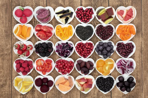 Gezonde Voeding Voedsel Concept Met Super Gezondheidsbevorderende Eigenschappen Hart Vormige — Stockfoto