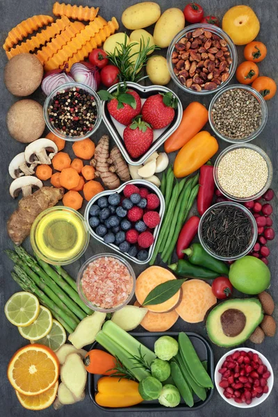 Здоровий Вибір Їжі Фруктами Овочами Травами Спеціями Пульсами Гімалайською Сіллю — стокове фото