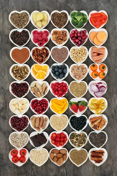 Conceito Alimentação Saudável Com Frutas Legumes Peixes Sementes Nozes Grãos — Fotografia de Stock