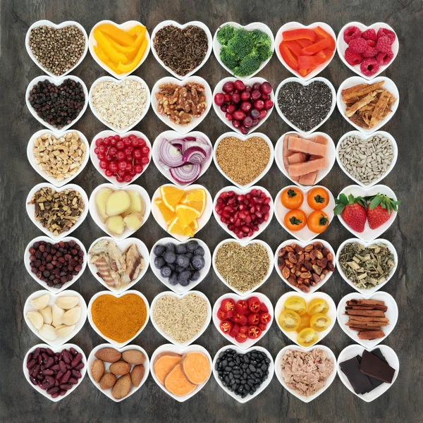 Alimentos para promover la salud del corazón — Foto de Stock