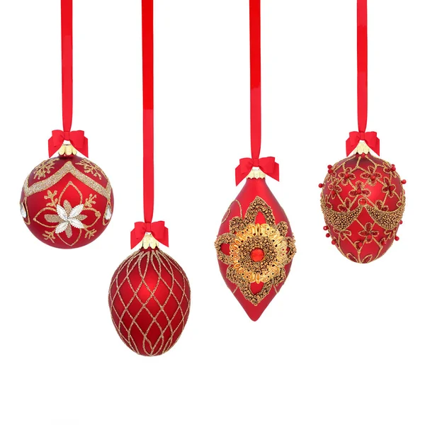 Árvore de Natal vermelho e ouro Bauble Decorações — Fotografia de Stock