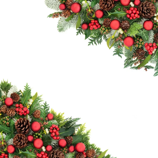 Frontera festiva decorativa de Navidad con verdor de invierno —  Fotos de Stock