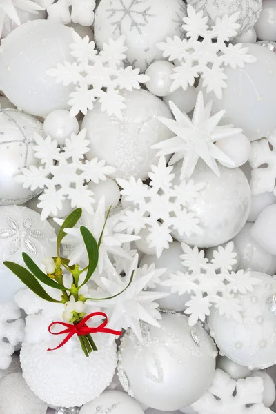 クリスマスツリーの装飾とミステリー — ストック写真
