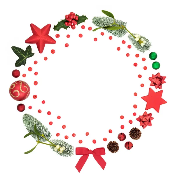 Christmas Wreath Kort met Flora & Baubles — Stockfoto