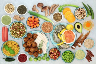 Doğal ve Çin bitkilerinde de yüksek miktarda antioksidan, vitamin, protein, omega 3, lif ve mineral içeren doğal ve bitkisel ilaçlarda da kullanılır. Düz yatıyordu.