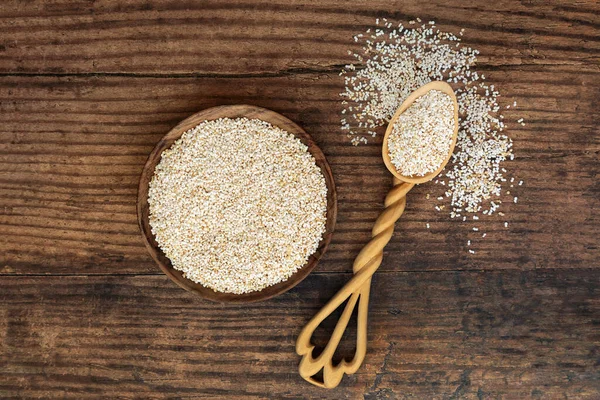 Gepofte Amarant Graan Gezond Voedsel Een Kom Lovespoon Zeer Voedzaam — Stockfoto