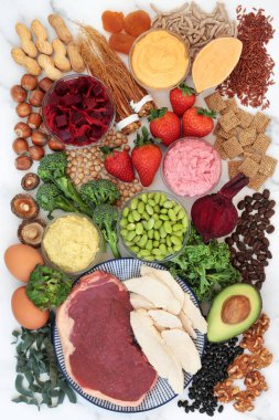 Canlılık için süper gıda, et, meyve, sebze, fındık, tahıl, tahıl, süt ürünleri, bitki ve baklagillerle enerji ve spor. Yüksek vitamin, mineral, antioksidan, akıllı karbonhidrat, protein & omega 3. 
