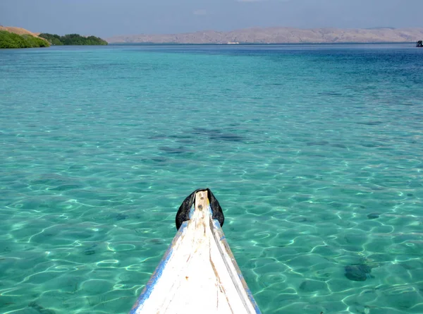 Turquoise tropical sea — Stock Photo, Image