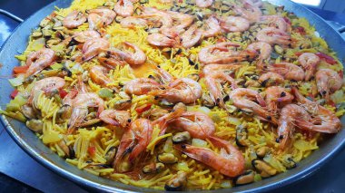 İspanya'dan tipik paella