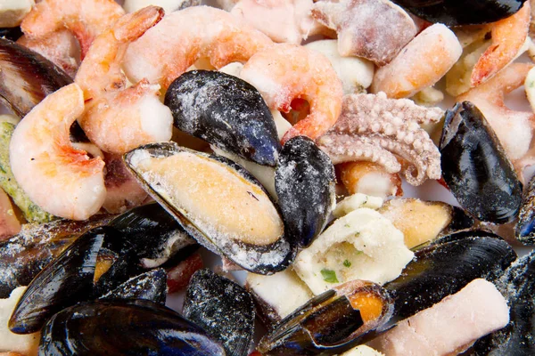 Вкусные морепродукты замороженные — стоковое фото