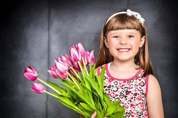 Kislány tulipán — Stock Fotó