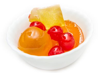 Şekerlenmiş meyve ve beyaz kase şurubu ile İtalyan hardal