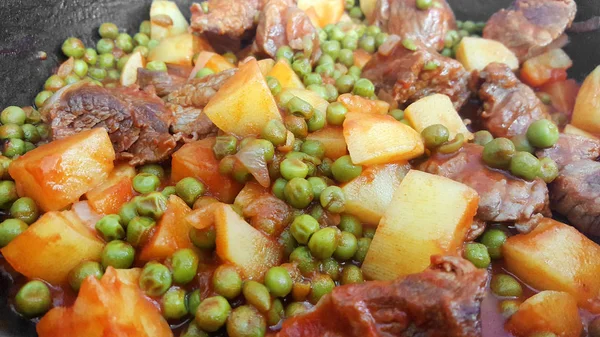 Meat with vegetables — Stock Photo, Image