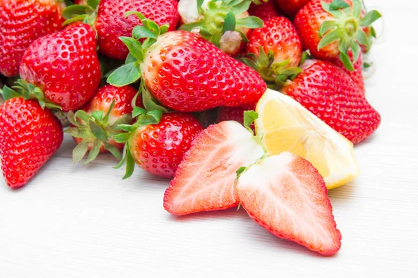 Canvas sack full of  red strawberry — Stock Photo, Image