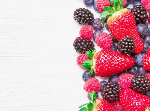 Fresh ripe berries — Stock Photo, Image