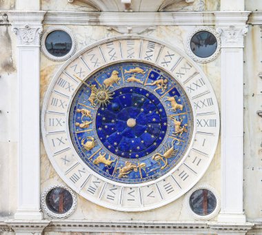 Saat Kulesi Venedik detay 