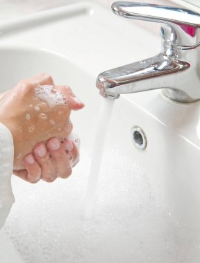 küçük çocuk palyaço nesne karnaval için giyiyor 