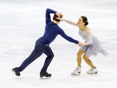 Milan - Aralık 16: Charlene Guignard ve Marco Fabbri sırasında Agor Buz Sarayı, dans çift üzerinde Aralık, 2017 üzerinde Milan'da sınıflandırılmış secondo İtalyan şampiyonasında 2018