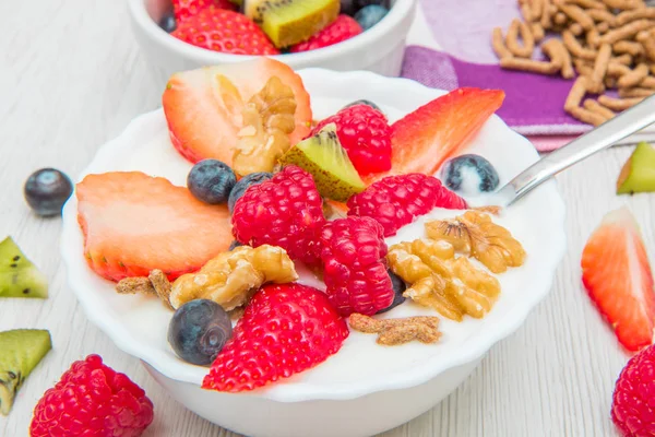 Breakfast Yogurt Strawberry Rasperry Cereals — Stock Photo, Image