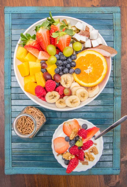 Breakfast Yogurt Strawberry Rasperry Cereals — Stock Photo, Image
