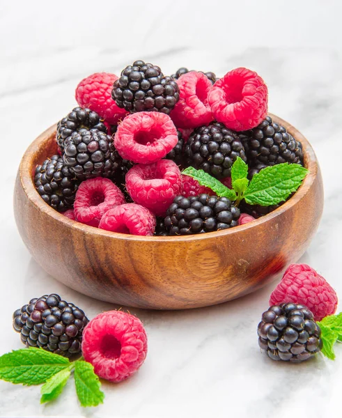 Wooden Cup Fresh Berries — Stock Photo, Image