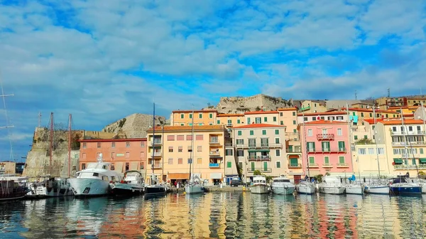 Muelle Medici en el puerto de metales —  Fotos de Stock