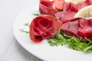 çanak bresaola ve aragula