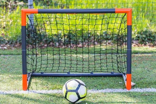 Voetbal Goal Met Een Bal — Stockfoto