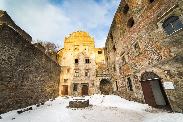 Grodno patio del castillo — Foto de Stock