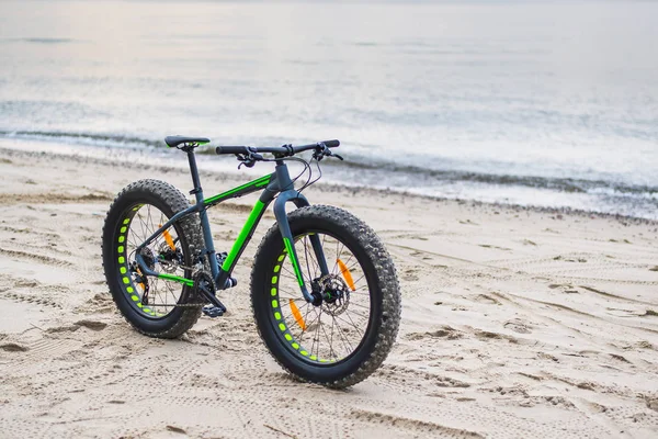 Fat bike on beach — Stock Photo, Image