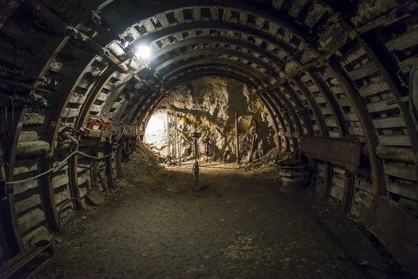 Innere der alten Kohlegrube — Stockfoto