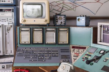 Eski kömür madenindeki kontrol paneli - Polonya