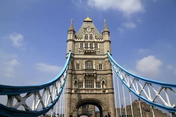 Mostu Tower bridge nad Tamizą w Londynie — Zdjęcie stockowe