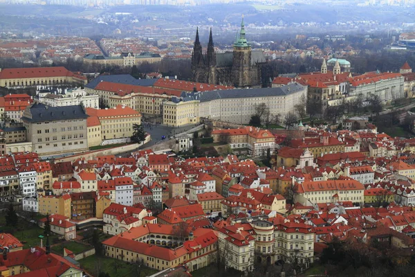 Prag Kalesi ve saint vitus Katedrali — Stok fotoğraf