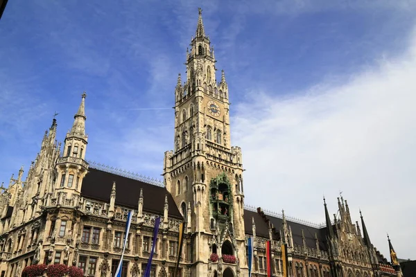 Nuevo Ayuntamiento (Rathaus) en Marienplatz — Foto de Stock