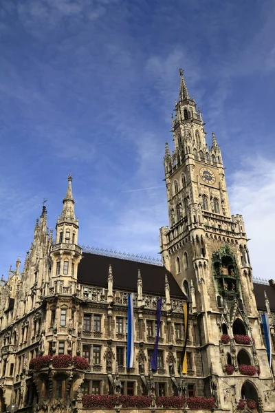 Nowego ratusza (Rathaus) w Marienplatz — Zdjęcie stockowe