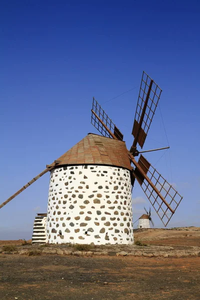 Antiguo molino de viento redondo en Villaverde, Fuerteventura — Foto de Stock