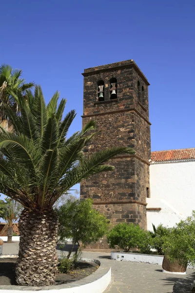Iglesia de Nuestra Señora de la Candelaria en La Oliva, Fuerteventura — Foto de Stock